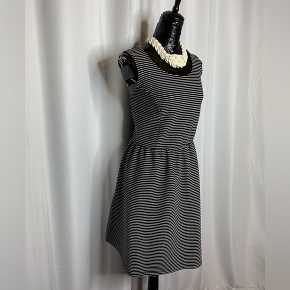 Forever 21 Fit and Flare midi striped dress - Picture 6 of 8
